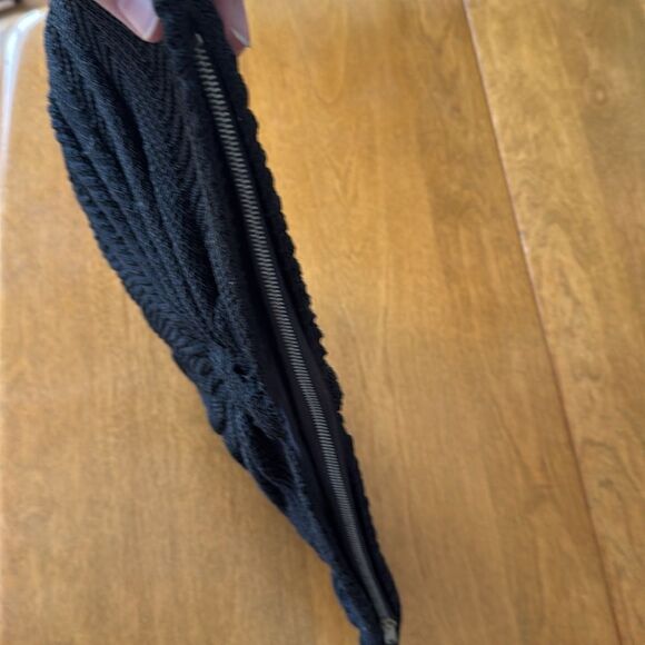 Large vintage crocheted clutch - Picture 7 of 7